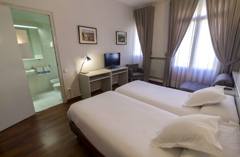 hospedium-hotel-lleida-doble-2-camas-3-scaled